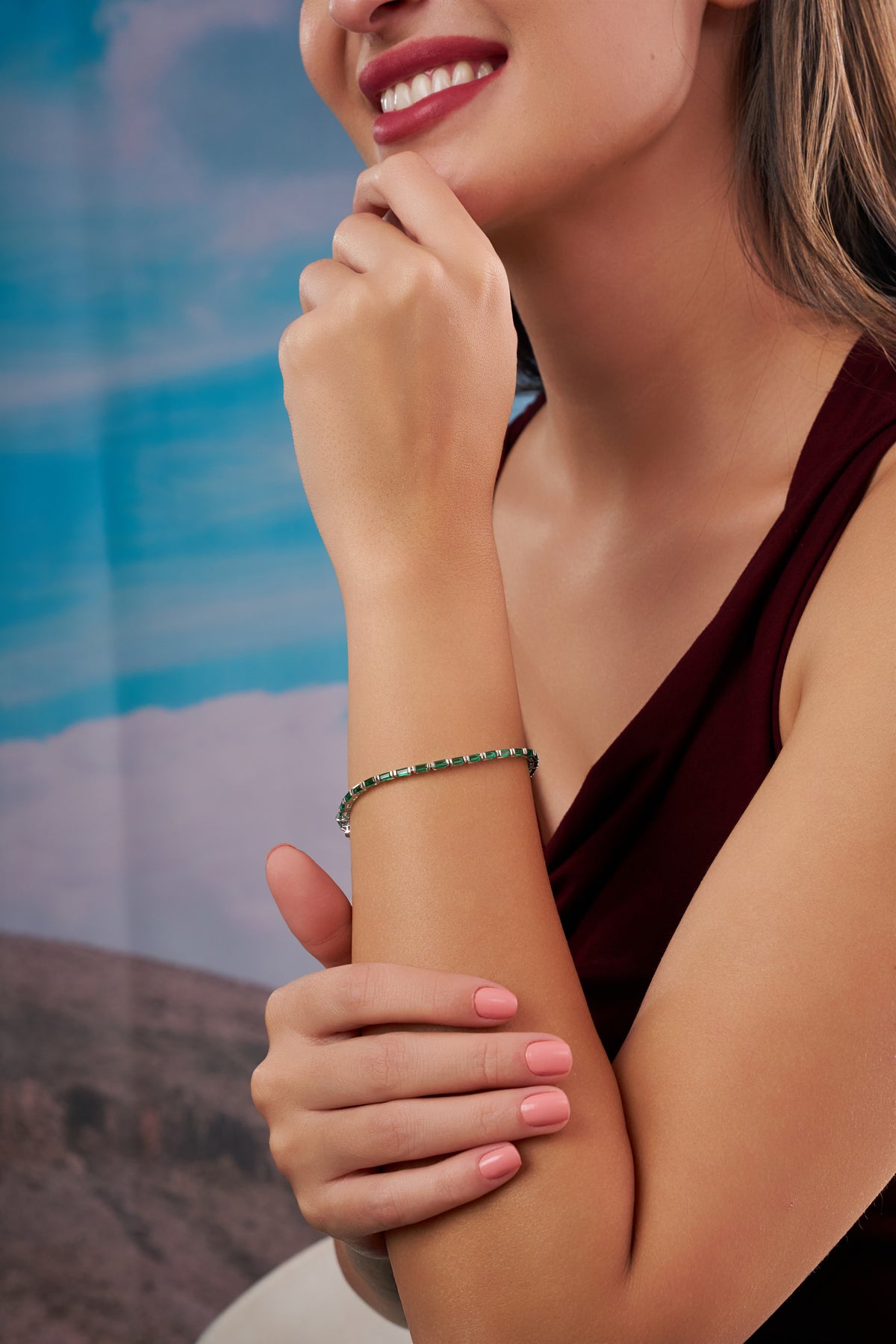 Elegant Emerald Green Stone Tennis Bracelet – Timeless Green Elegance