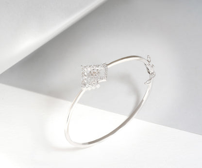 Angular Aura Diamond Bracelet | Diamond Peak Bracelet