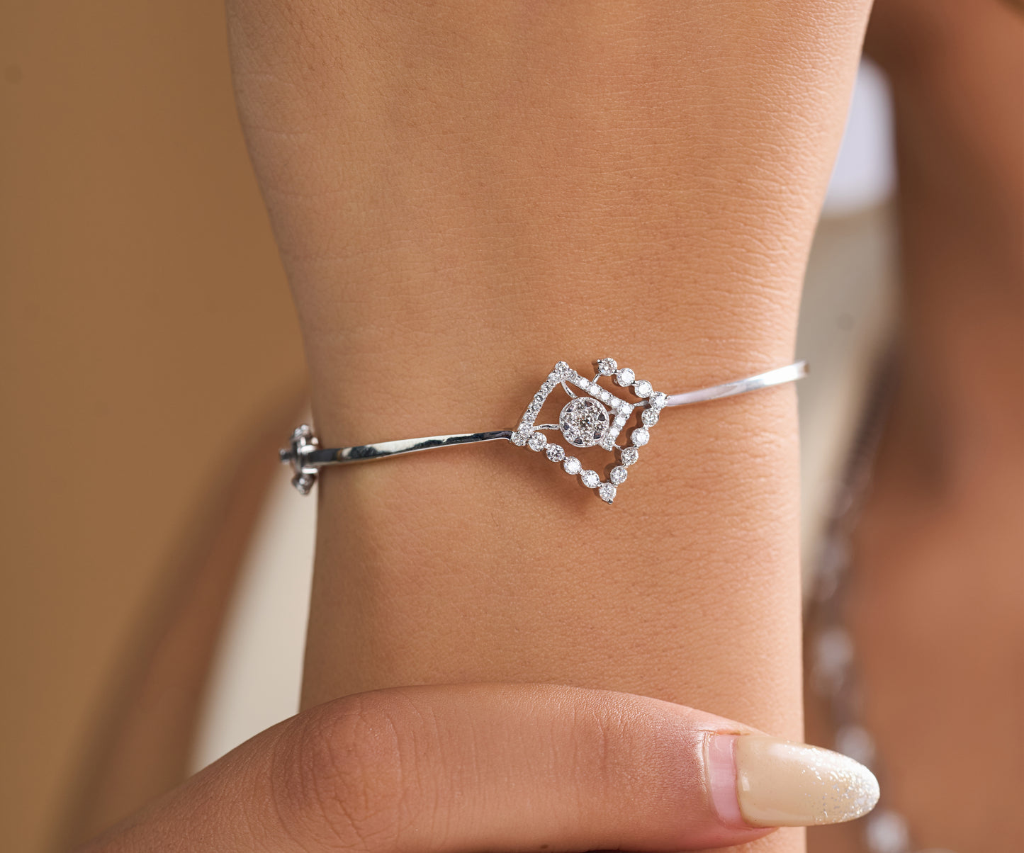 Angular Aura Diamond Bracelet | Diamond Peak Bracelet
