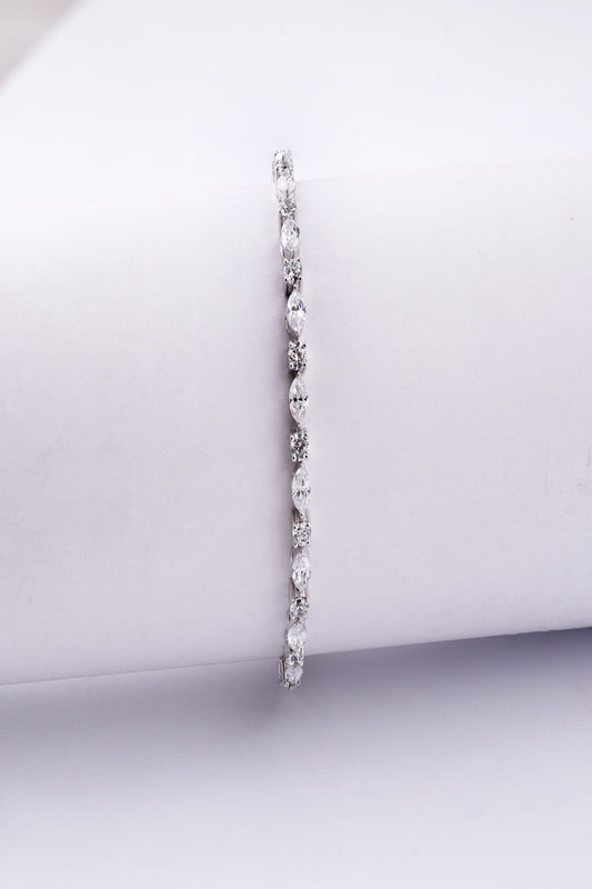 Elegant Marquise & Round Stone Tennis Bracelet – Timeless Sparkling Elegance