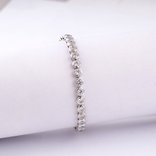 Classic Round Bezel-Set Diamond-Style Tennis Bracelet – Timeless Elegance