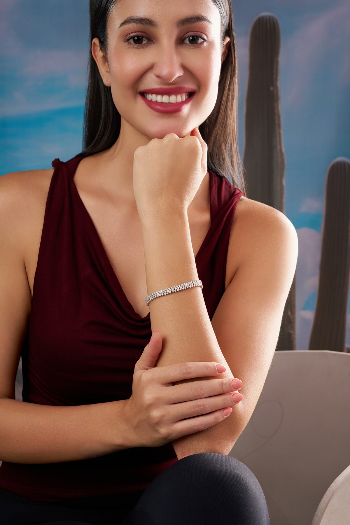 Elegant Silver-Tone Diamond Bracelet – Timeless Sparkle