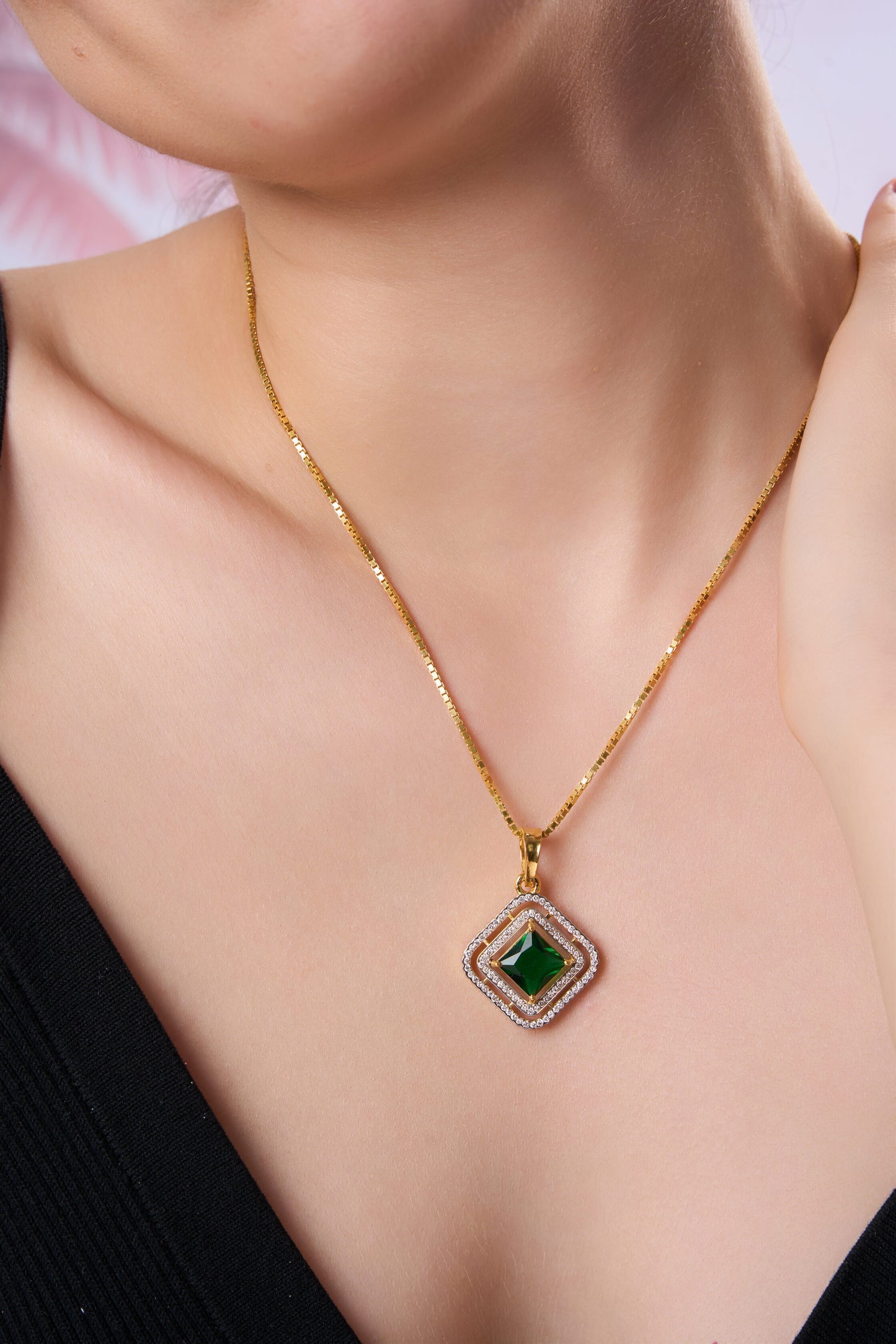 Verdant Majesty Emerald Necklace