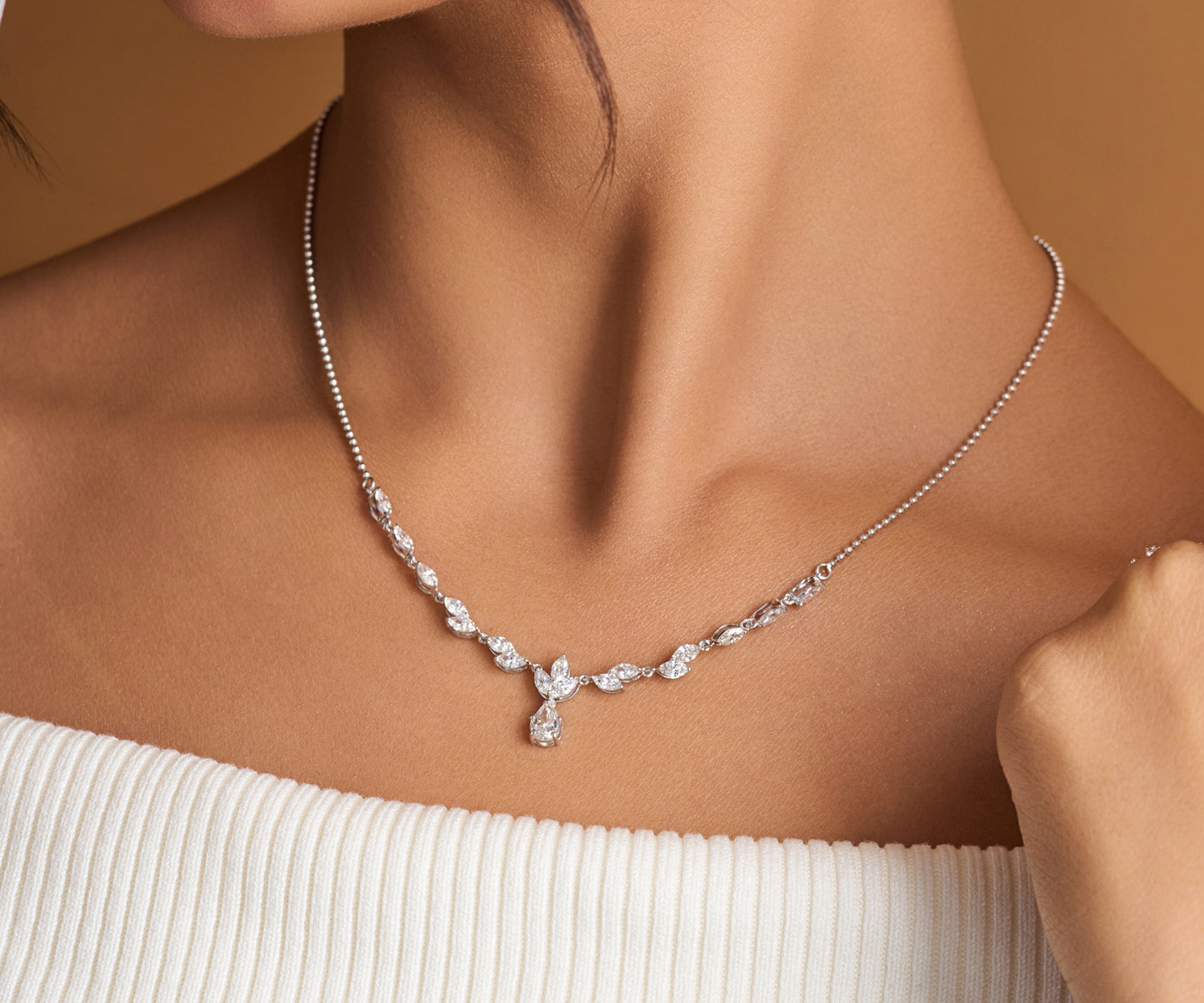 The Marquise Leaf Pendant