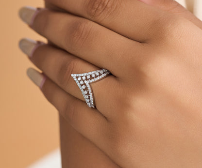 The Glistening Chevron Lattice Ring