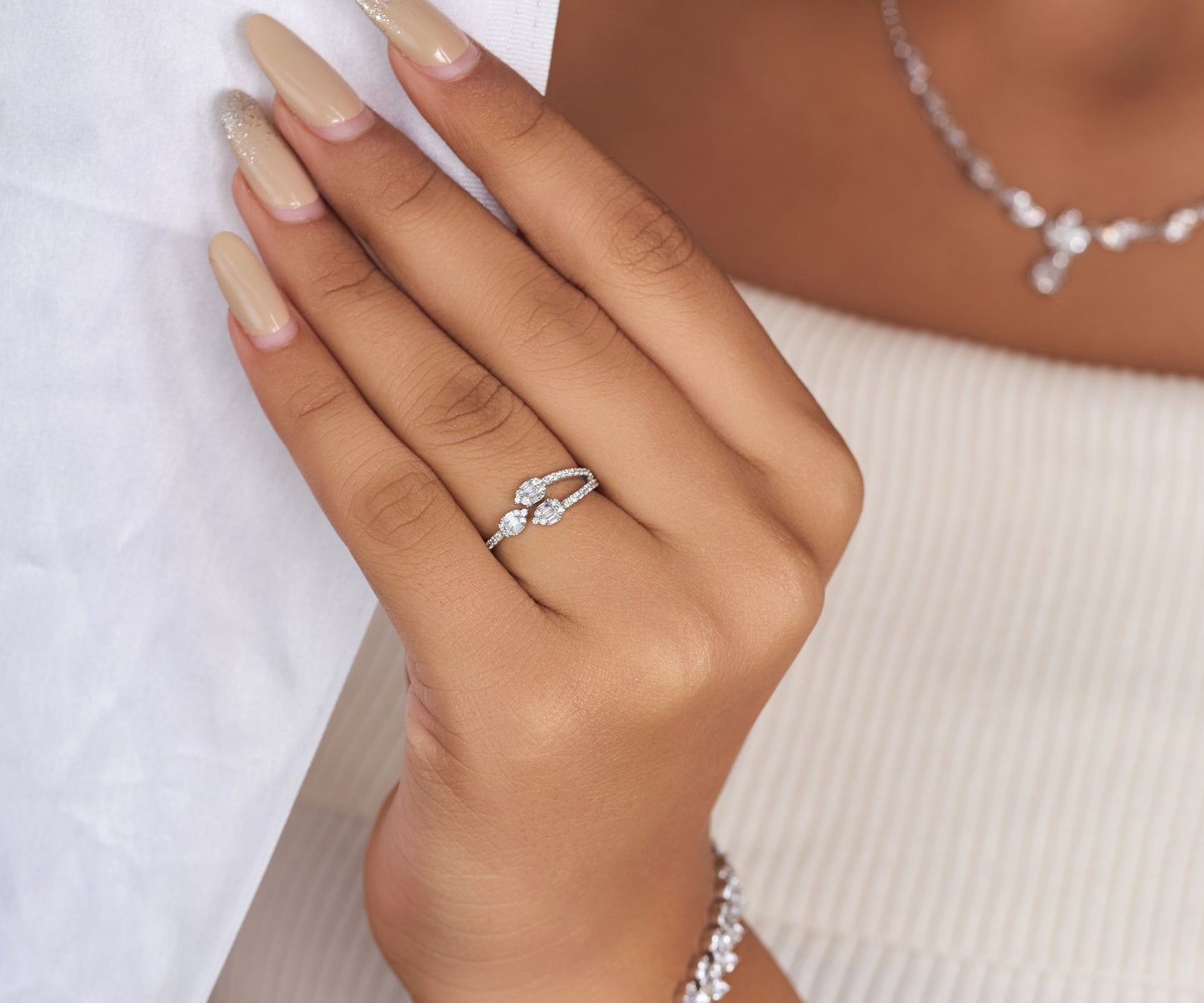 Twisted Elegance Cluster Ring