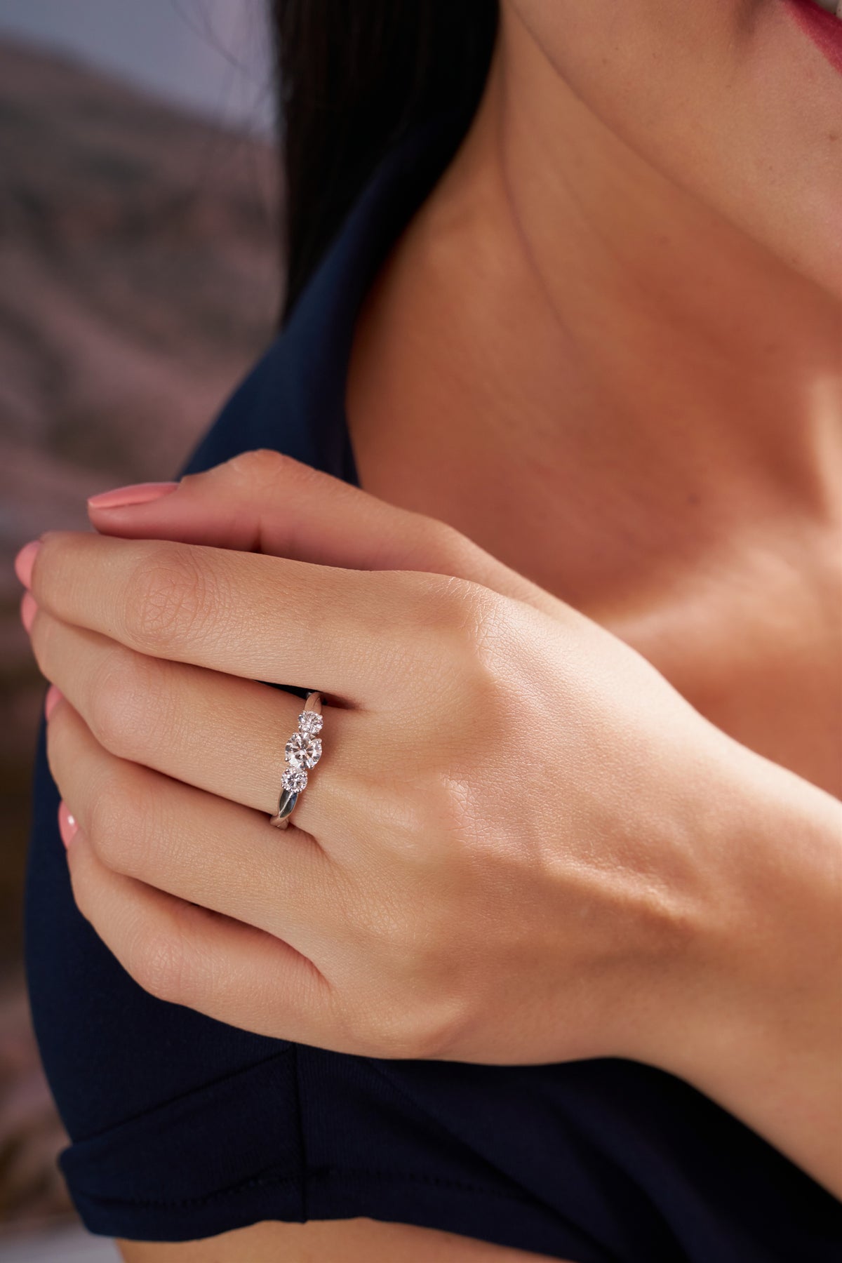 Elegant Three-Stone Diamond-Style Ring – A Symbol of Timeless Love