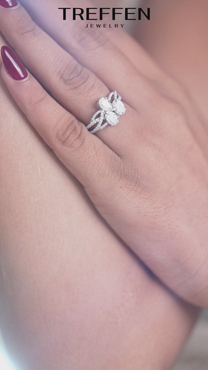 Three-Stone Cluster Ring with Sparkling Clear Stones