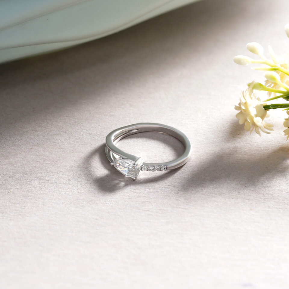 The Pear Grace Ring