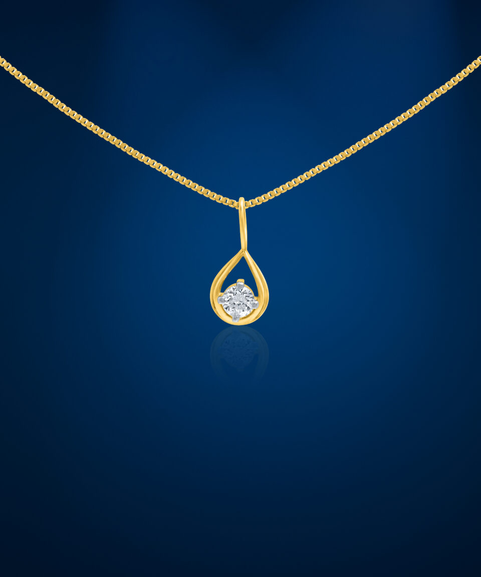 Emerald Sovereign Necklace